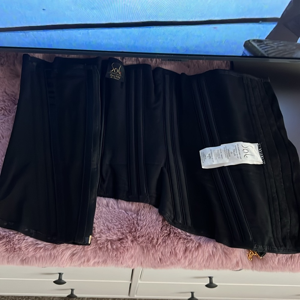 Black (L) waist trainer